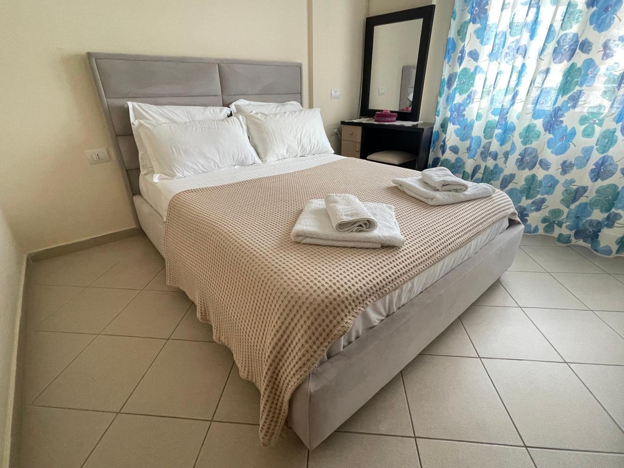 Ioanian Blue Apartament Himare Exterior foto